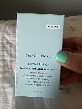 SkinCeuticals Silymarin CF Acne Treatment 
Brand new! Never used! Gifted 🎁